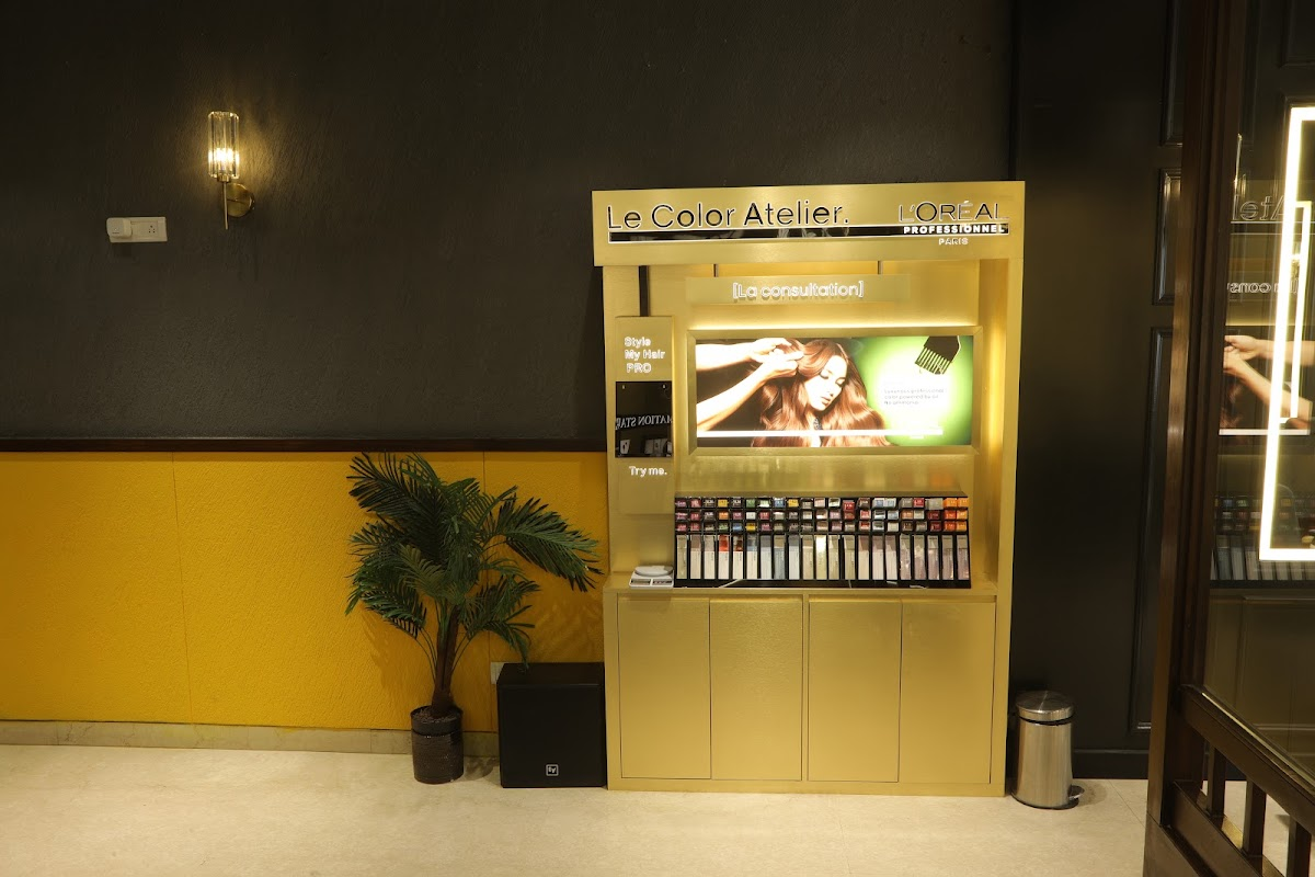 LOOKS Salon, MG Road, Sultanpur — photo 11