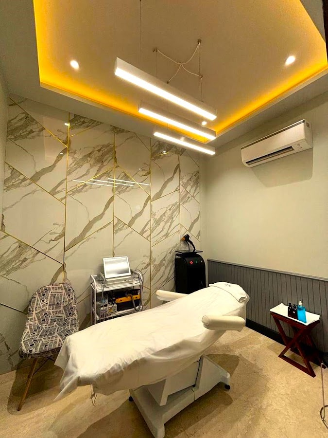 LOOKS Salon, MG Road, Sultanpur — photo 5